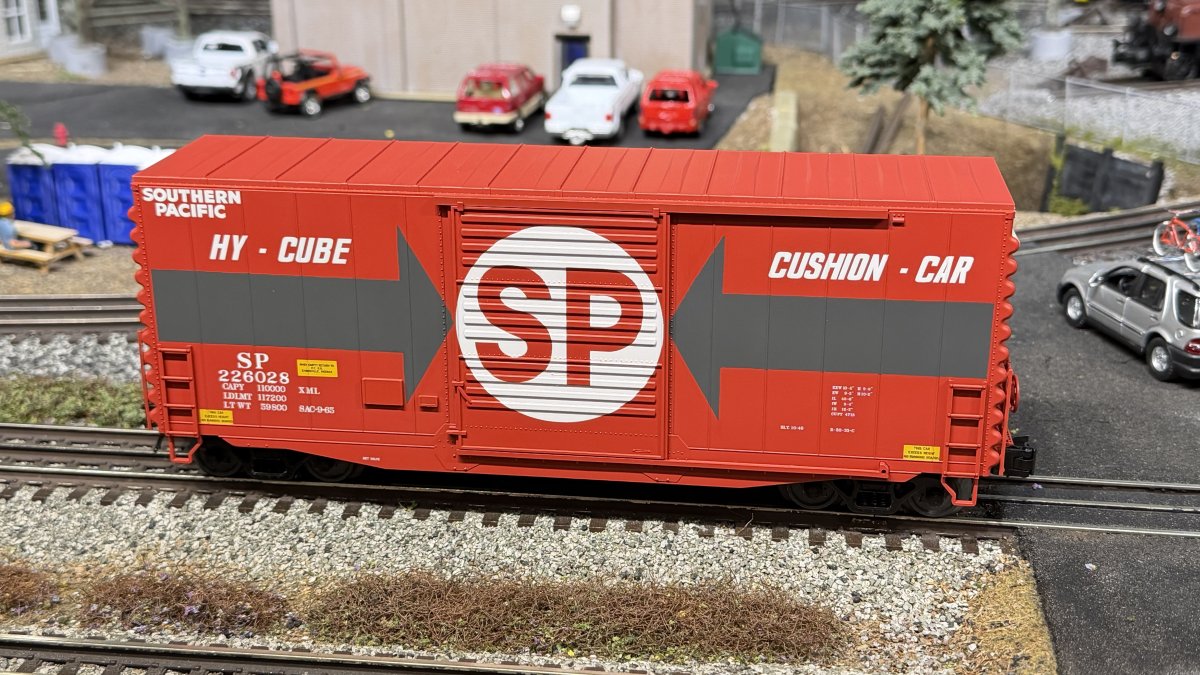 Trainman Southern Pacific 40' Hy-Cube Box Car