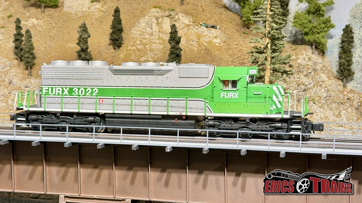 FURX SD40 Diesel Locomotive w/TMCC