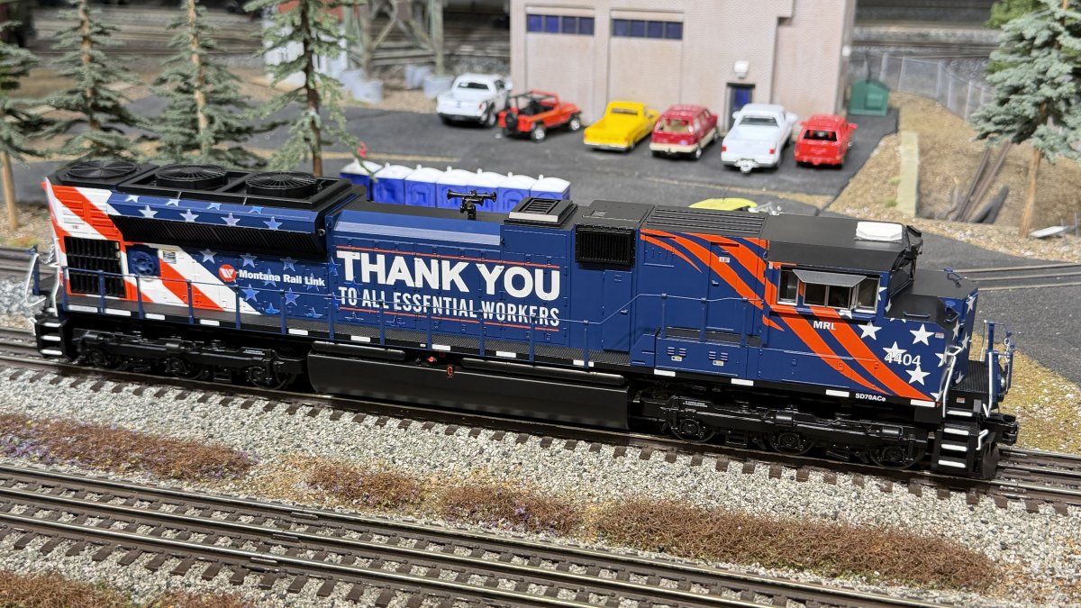 SD70ACe Essential Workers