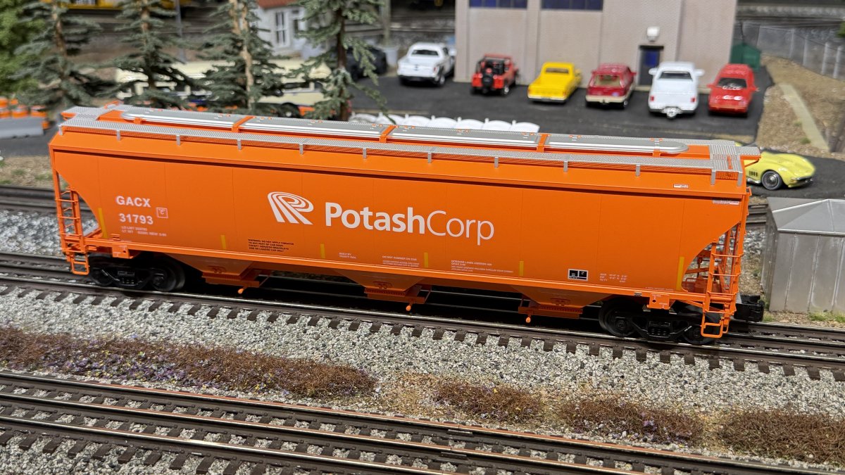 PotashCorp Trinity 5161 Covered Hopper (4 Road Numbers)