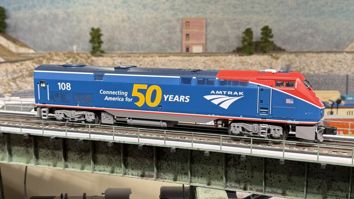 Amtrak Phase VI P42