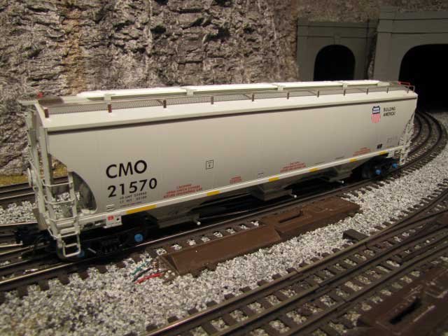 Union Pacific (CMO) Trinity 5161 cu. ft. Covered Hopper #21570