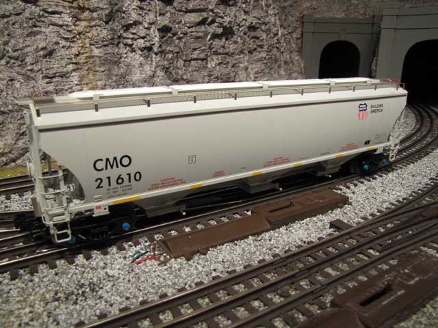 Union Pacific (CMO) Trinity 5161 cu. ft. Covered Hopper #21610
