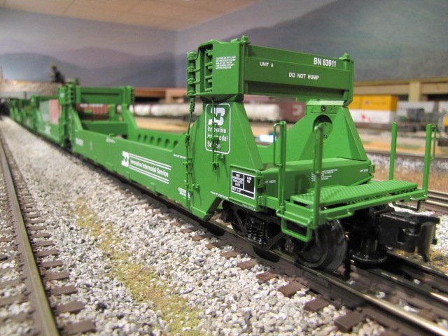 A-B Burlington Northern Gunderson Twin Stacks
