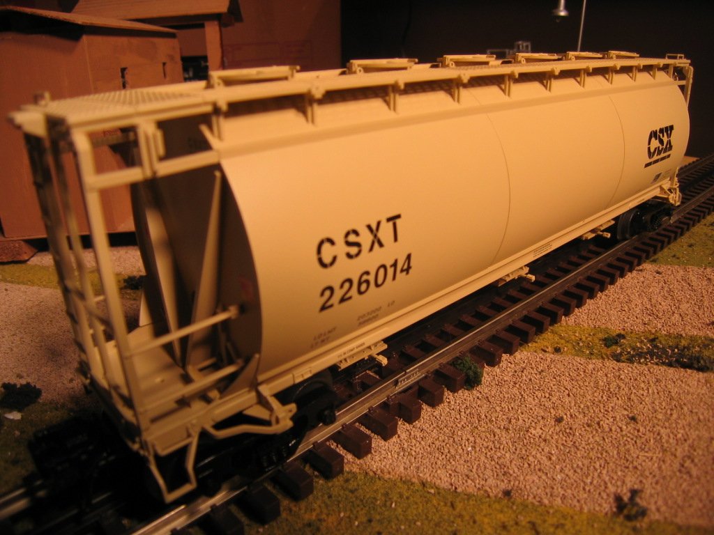 CSX 3 Bay Cylindrical Hopper #226014