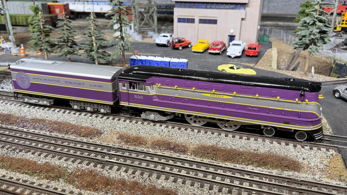 Train Loft ACL Hiawatha
