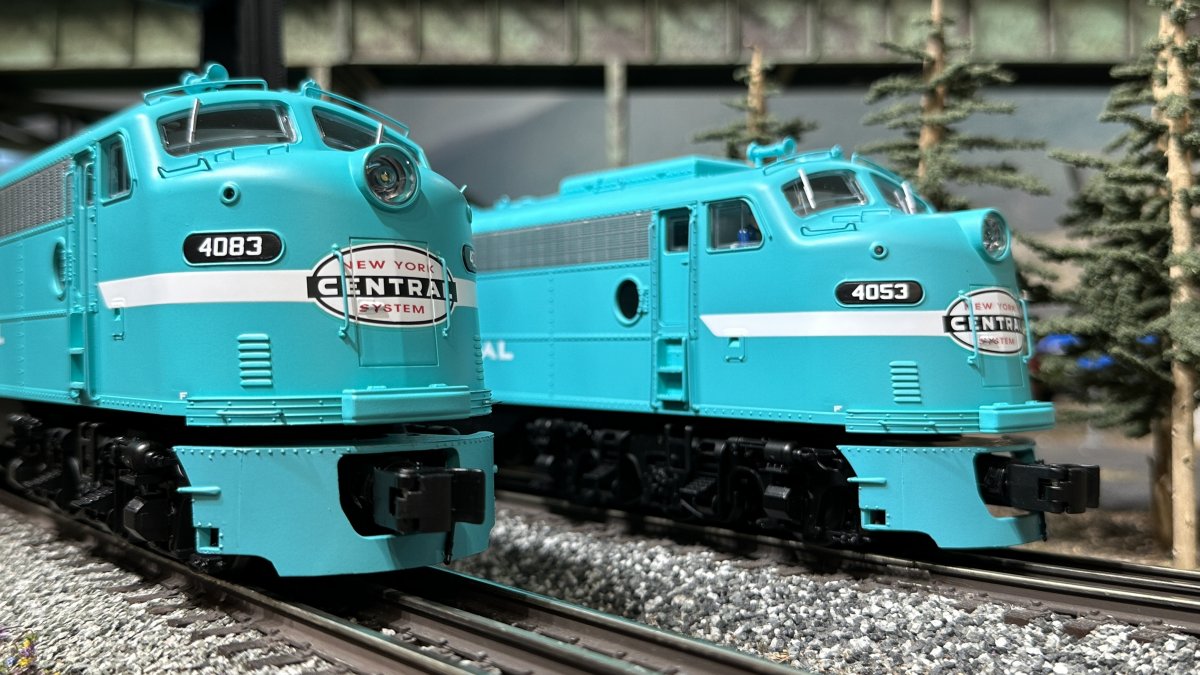 New York Central E8 AA Set