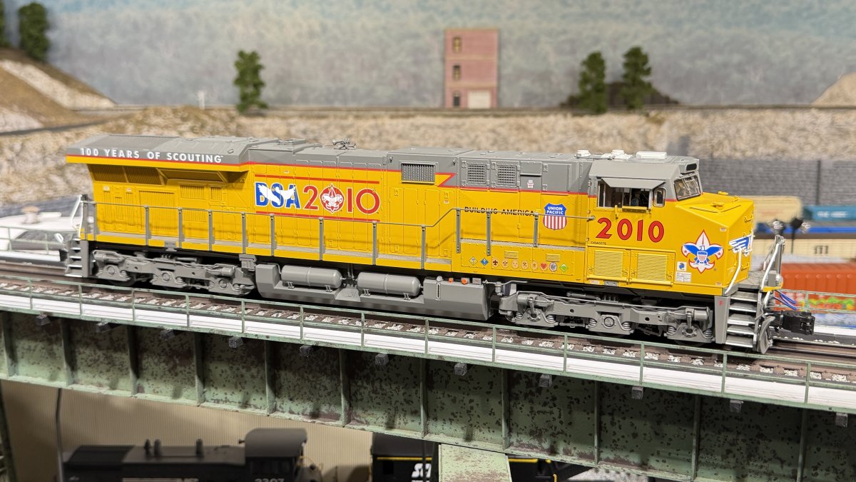 Union Pacific Boy Scouts 100th Anniversary ES44AC Diesel Engine