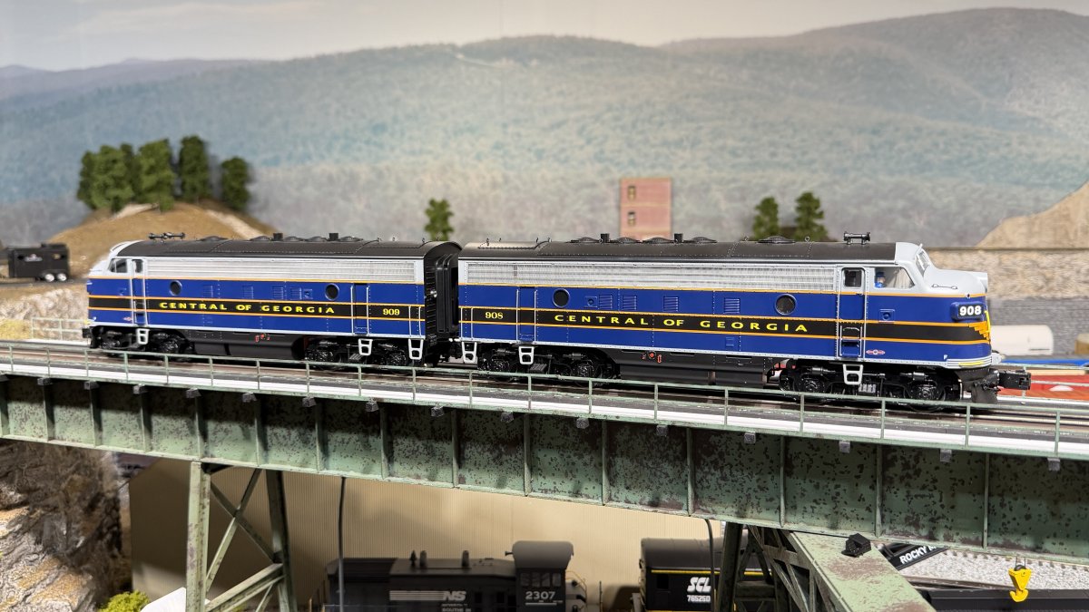 Central of Georgia F3 AA Set