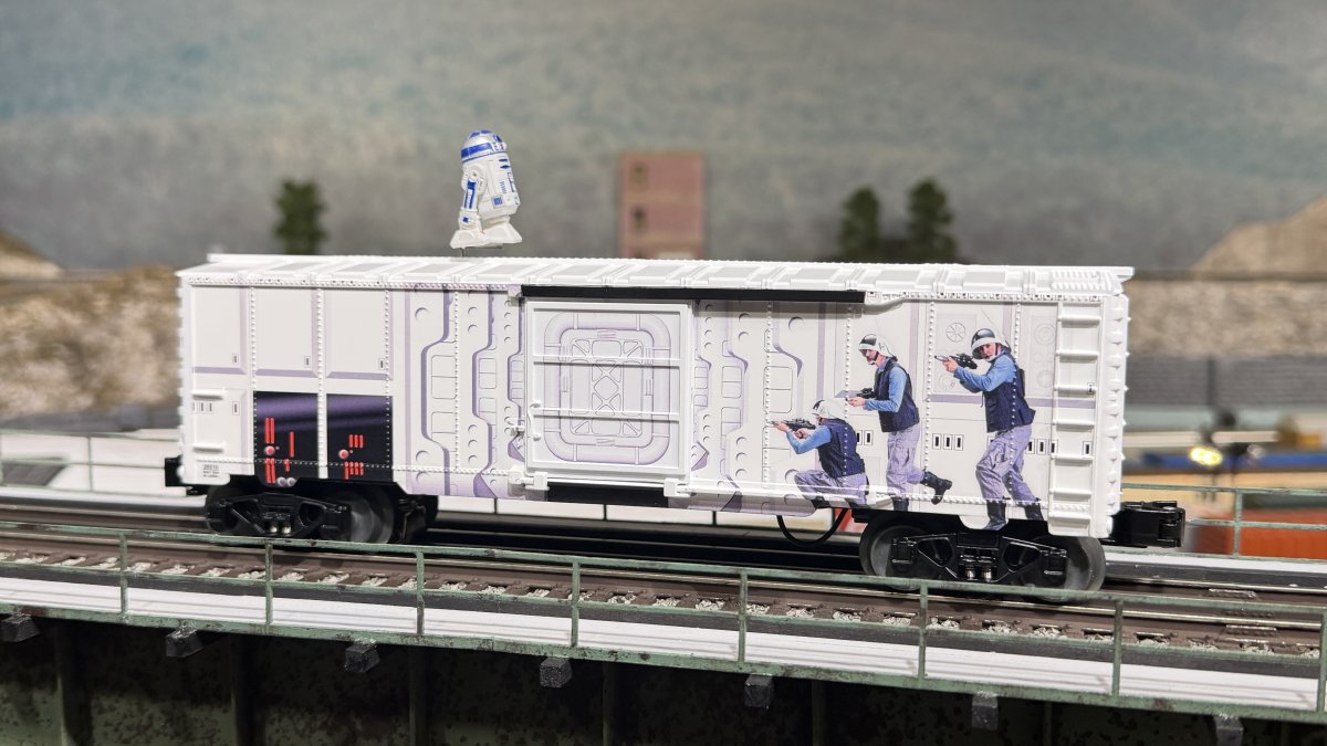 Star Wars R2-D2 Walking Brakeman Car