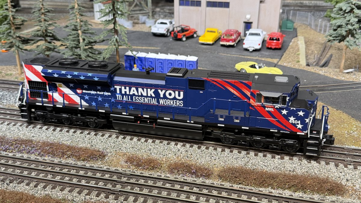MRL Essential Workers SD70Ace
