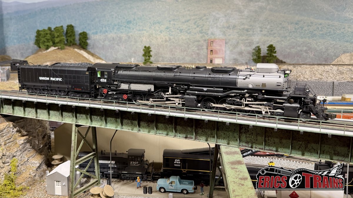 Vision Line Union Pacific 4-8-8-4 Big Boy