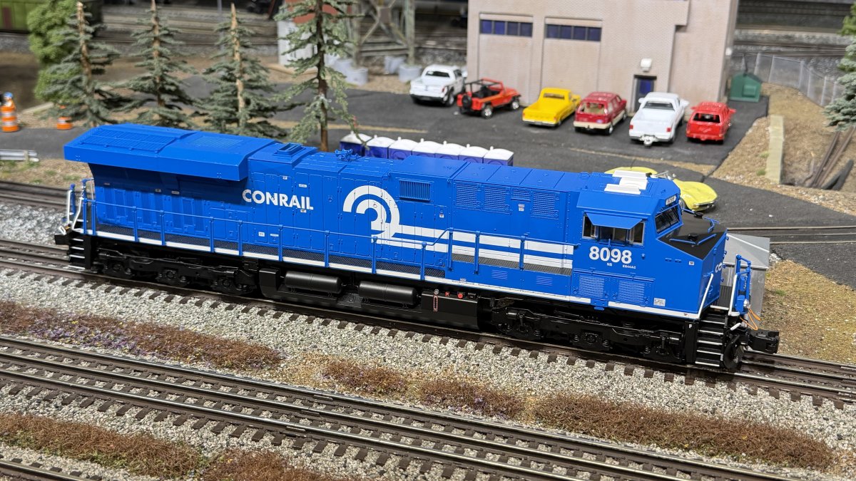 Conrail Heritage ES44