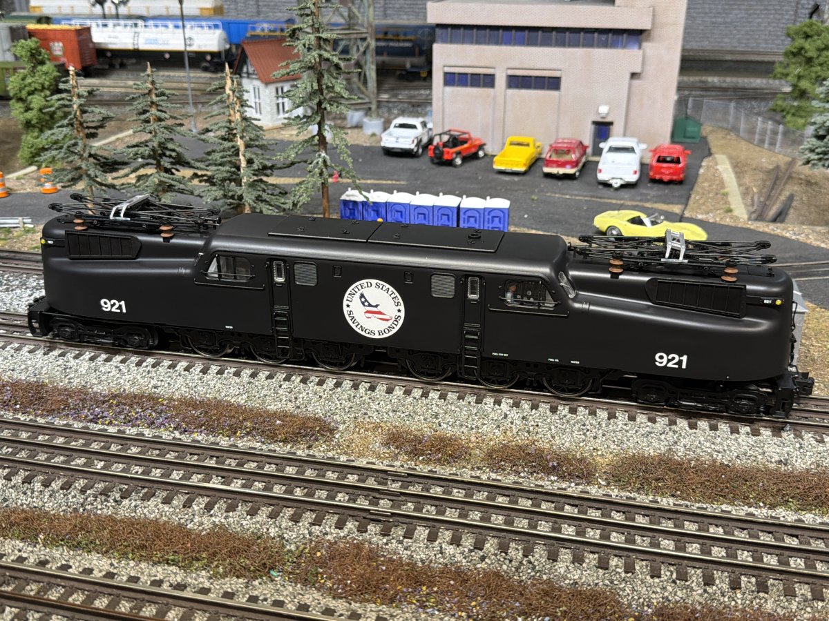 AMTRAK VISION GG1 #921