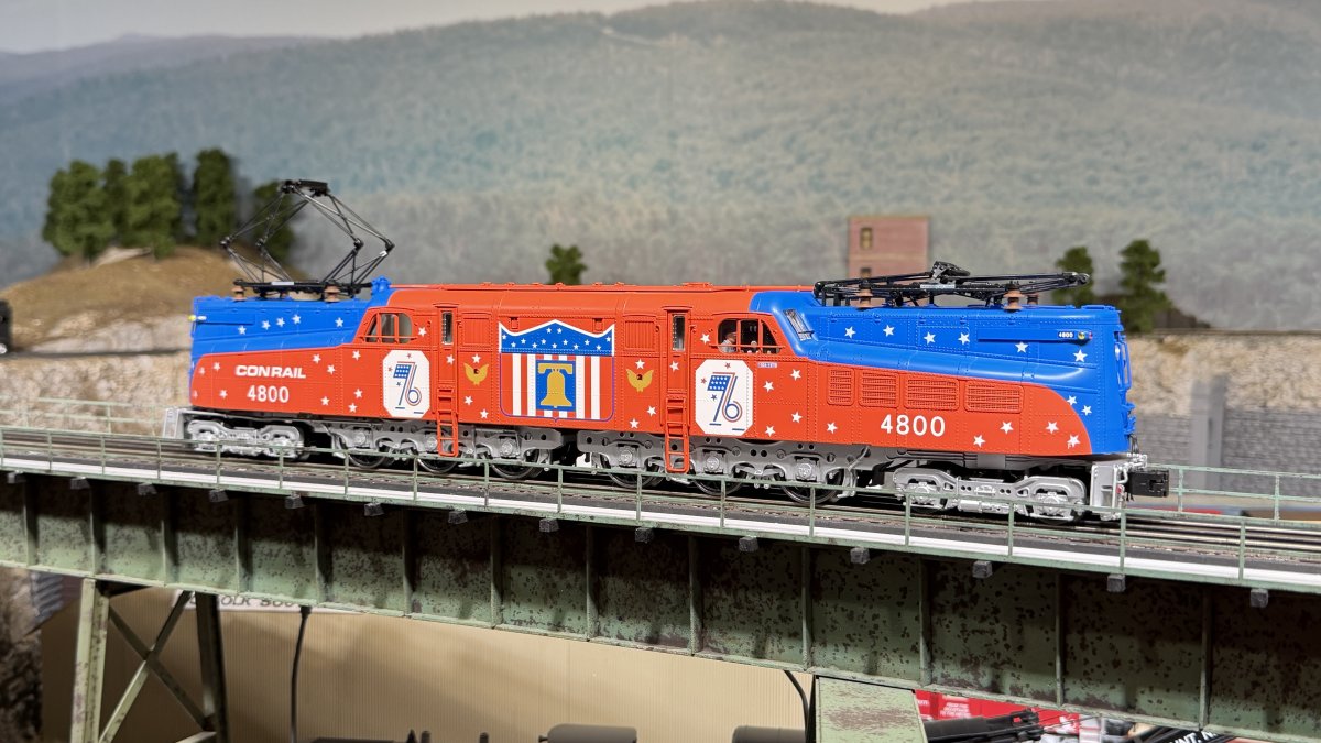 Conrail Bicentennial GG1