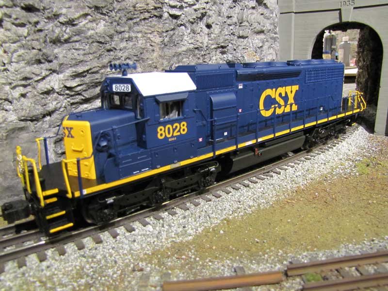 CSX SD40-2 #8028