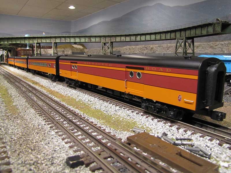 Milwaukee Road 18" Aluminum Passenger Car 4-pack
