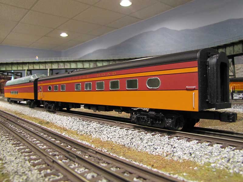 Milwaukee Road 18" Aluminum Passenger Car 2-pack