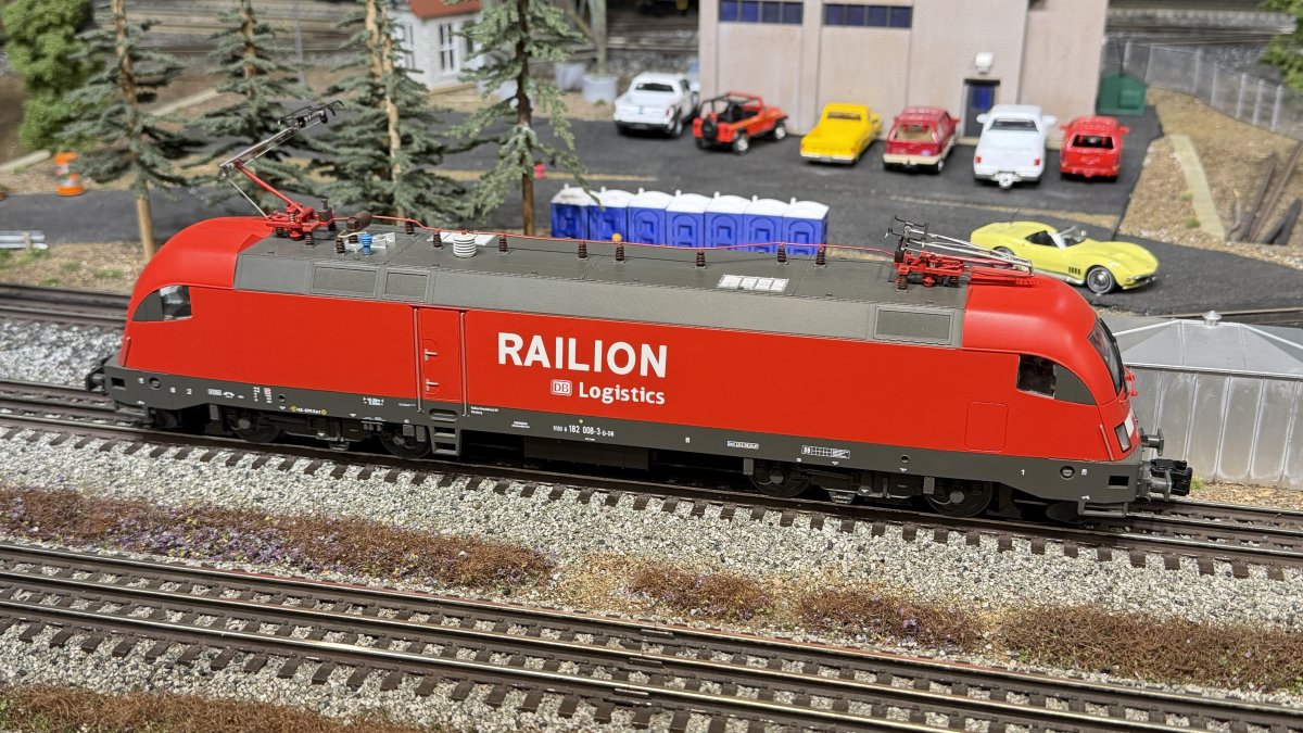 DB Railion Taurus (red)