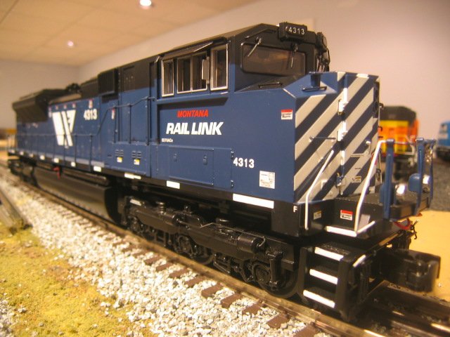 Montana Rail Link SD70ACe #4304 Diesel Engine (Non-Powered)