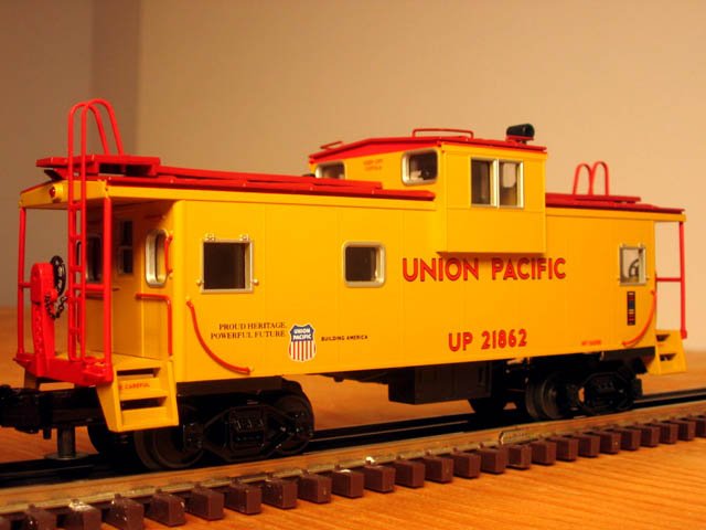 Union Pacific Heritage Set Extended Vision Caboose