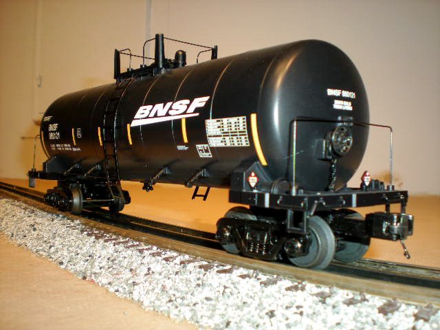 BNSF Tank Car #880121