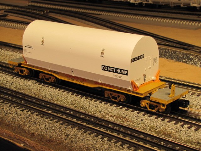 Union Pacific 47' Heavy Duty Flat Car w/Exit and Nose Cone