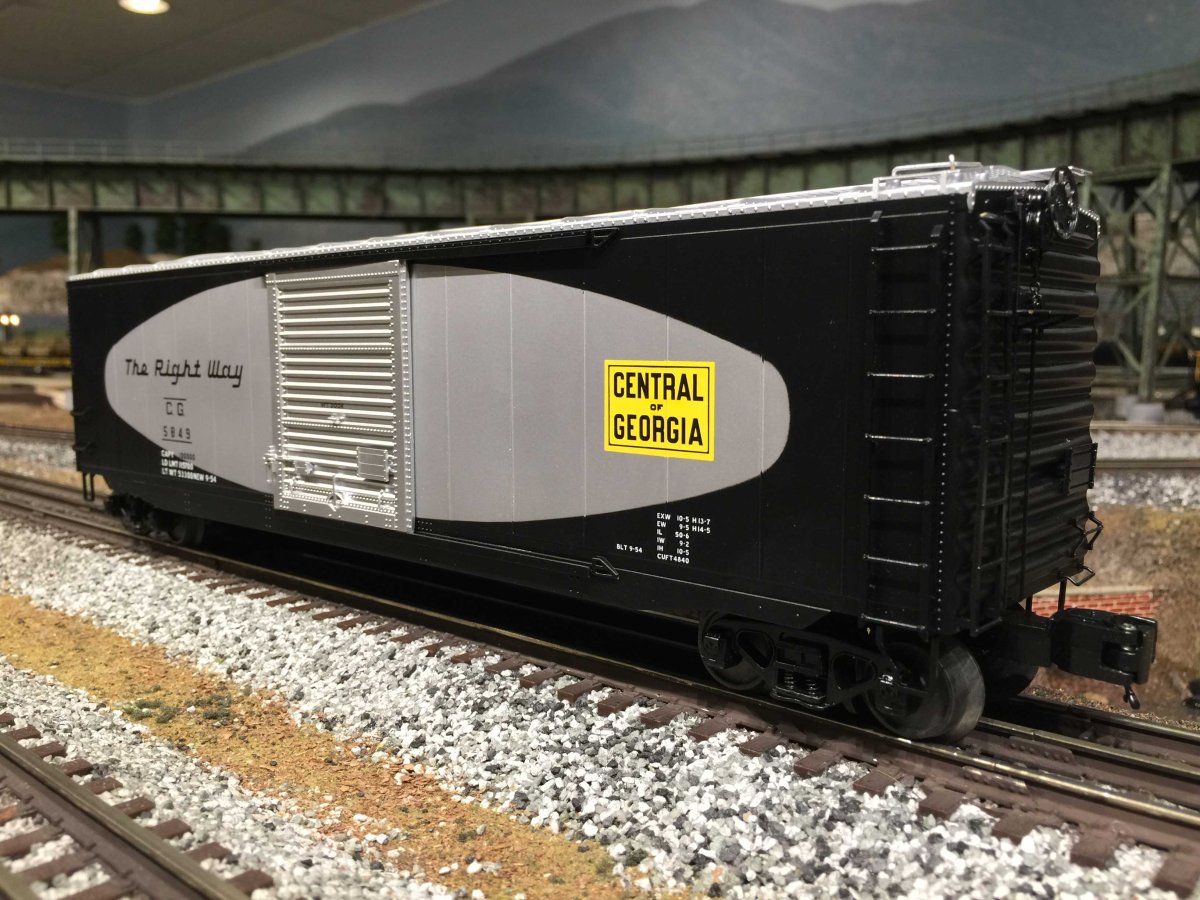 Central of Georgia 50' Ps-1 Box Car w/Youngstown Standard Door
