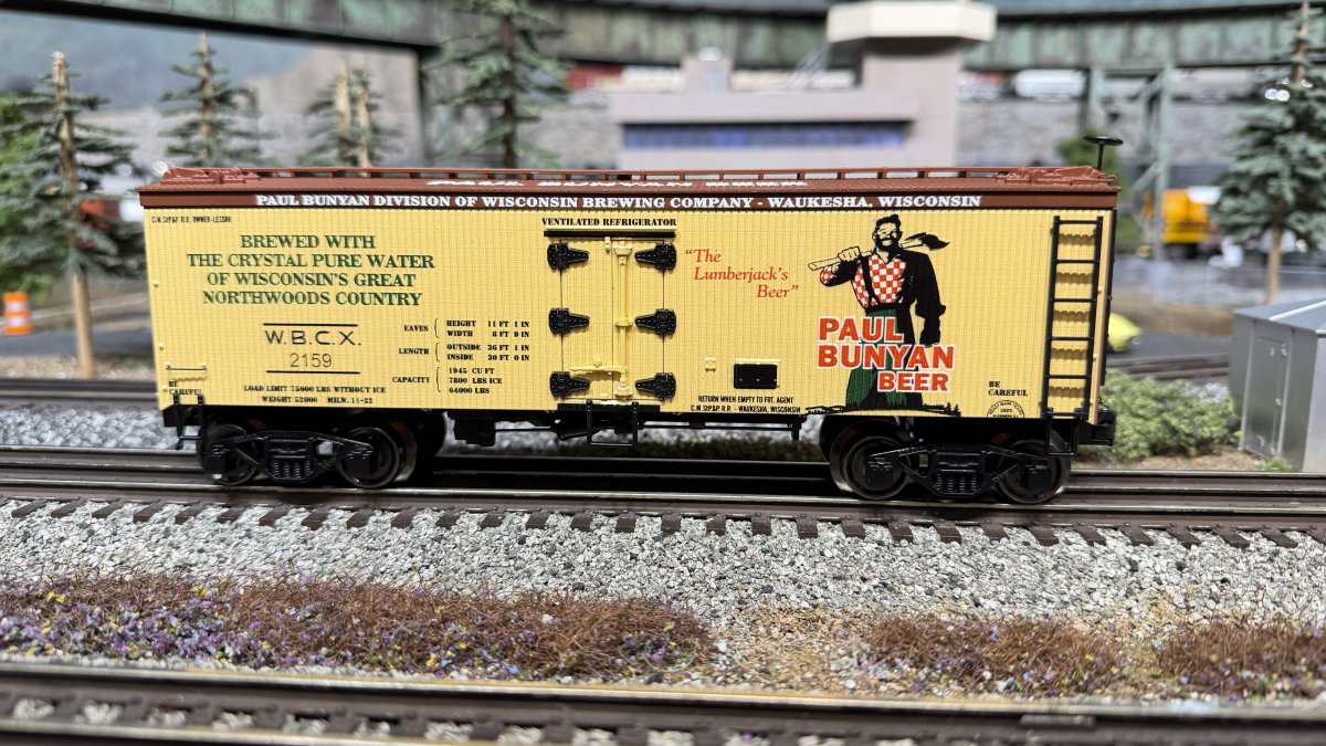 Paul Bunyan Beer 36ft Wood Side Reefer Car