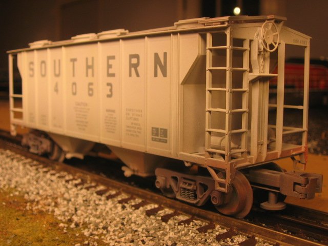 Southern PS-2 Covered Hopper #4063